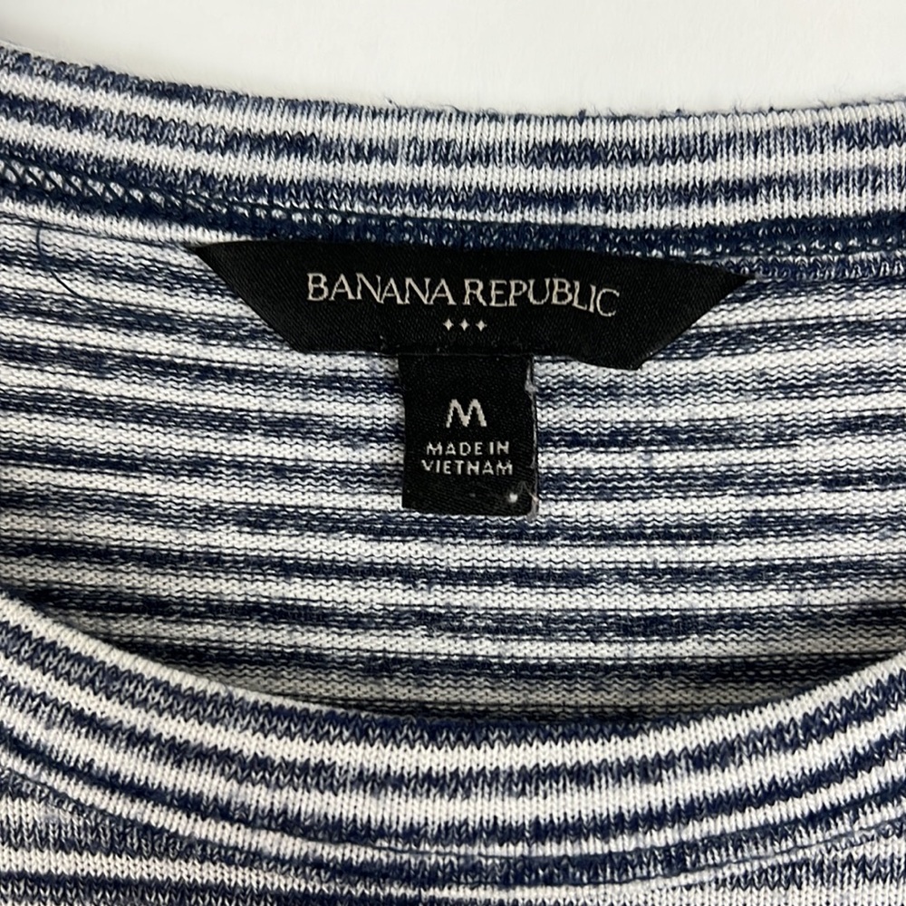 BANANA REPUBLIC long sleeve top in navy blue and white; very soft! M - Picture 5 of 6